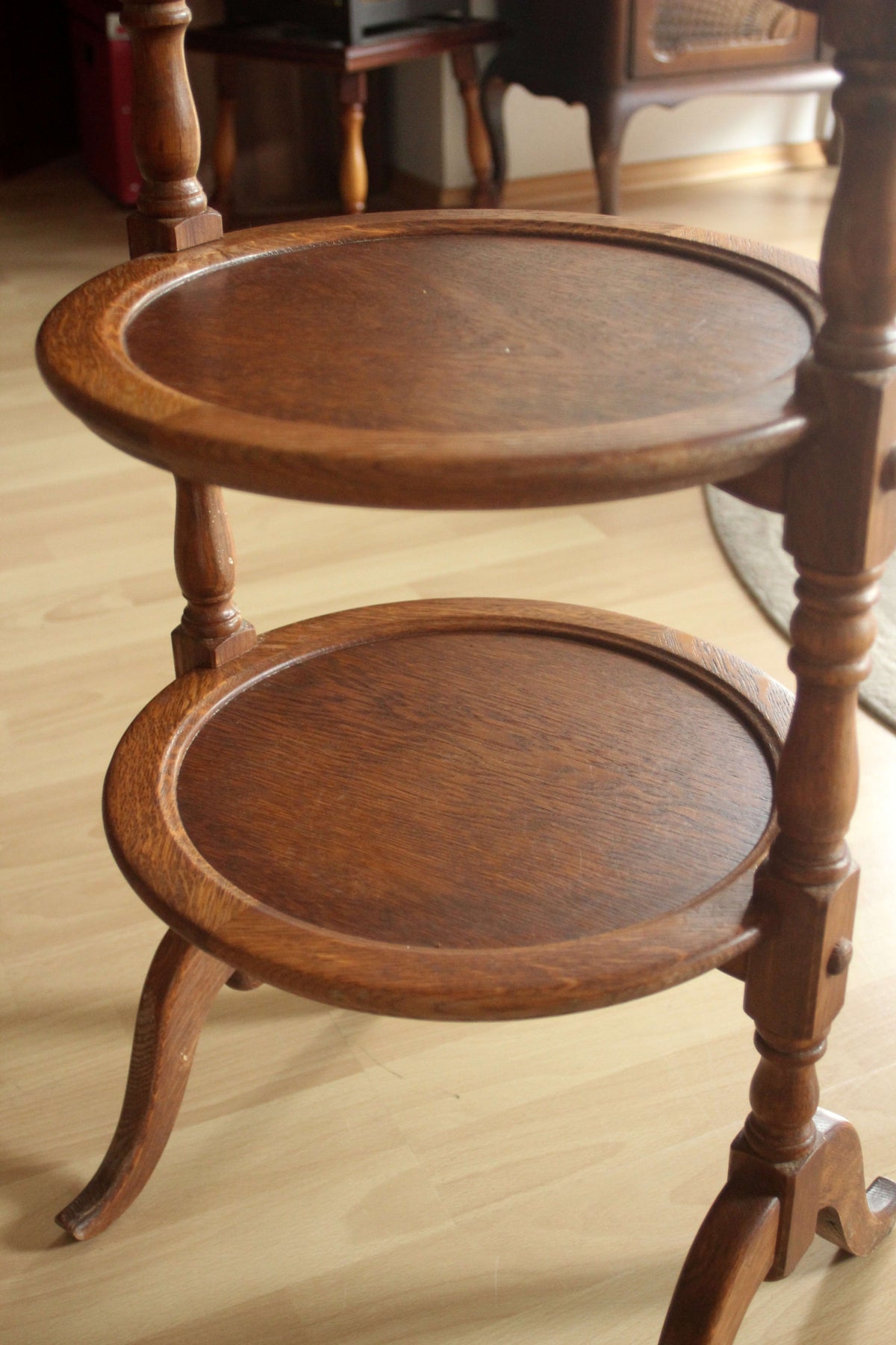 Vintage Etagere Beistelltisch aus Eiche, 1940er