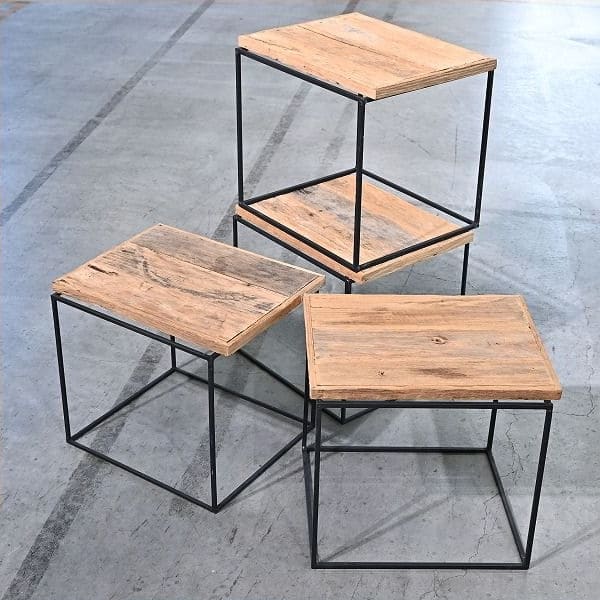 Vintage Regal Set von 4 von Industrial, offenes Design, Eisenrahmen, Holz, gebraucht