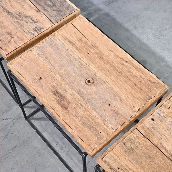 Vintage Regal Set von 4 von Industrial, offenes Design, Eisenrahmen, Holz, gebraucht