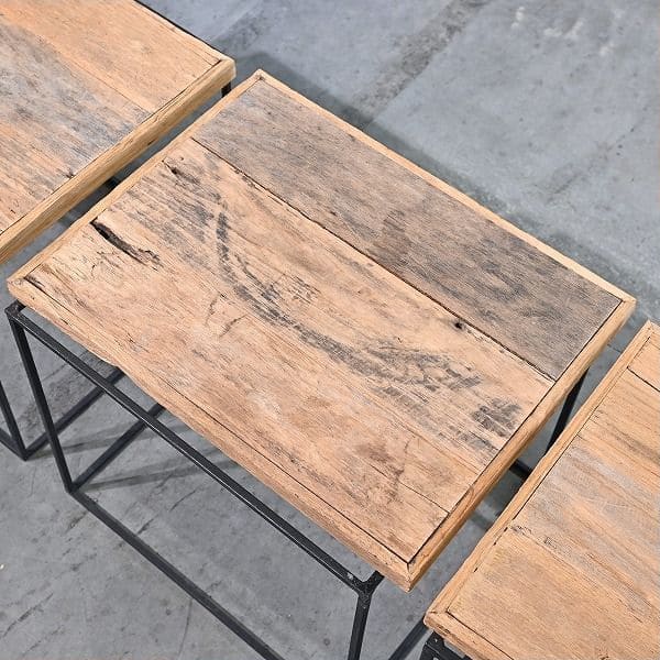 Vintage Regal Set von 4 von Industrial, offenes Design, Eisenrahmen, Holz, gebraucht