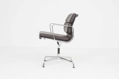 Vintage Bürostuhl EA 217 Soft Pad von Charles und Ray Eames für Vitra braunes Leder