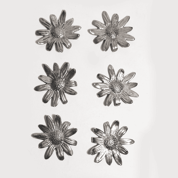Vintage Dosen & Bonbonieren Floragebraucht Silber Zinn Set von 6