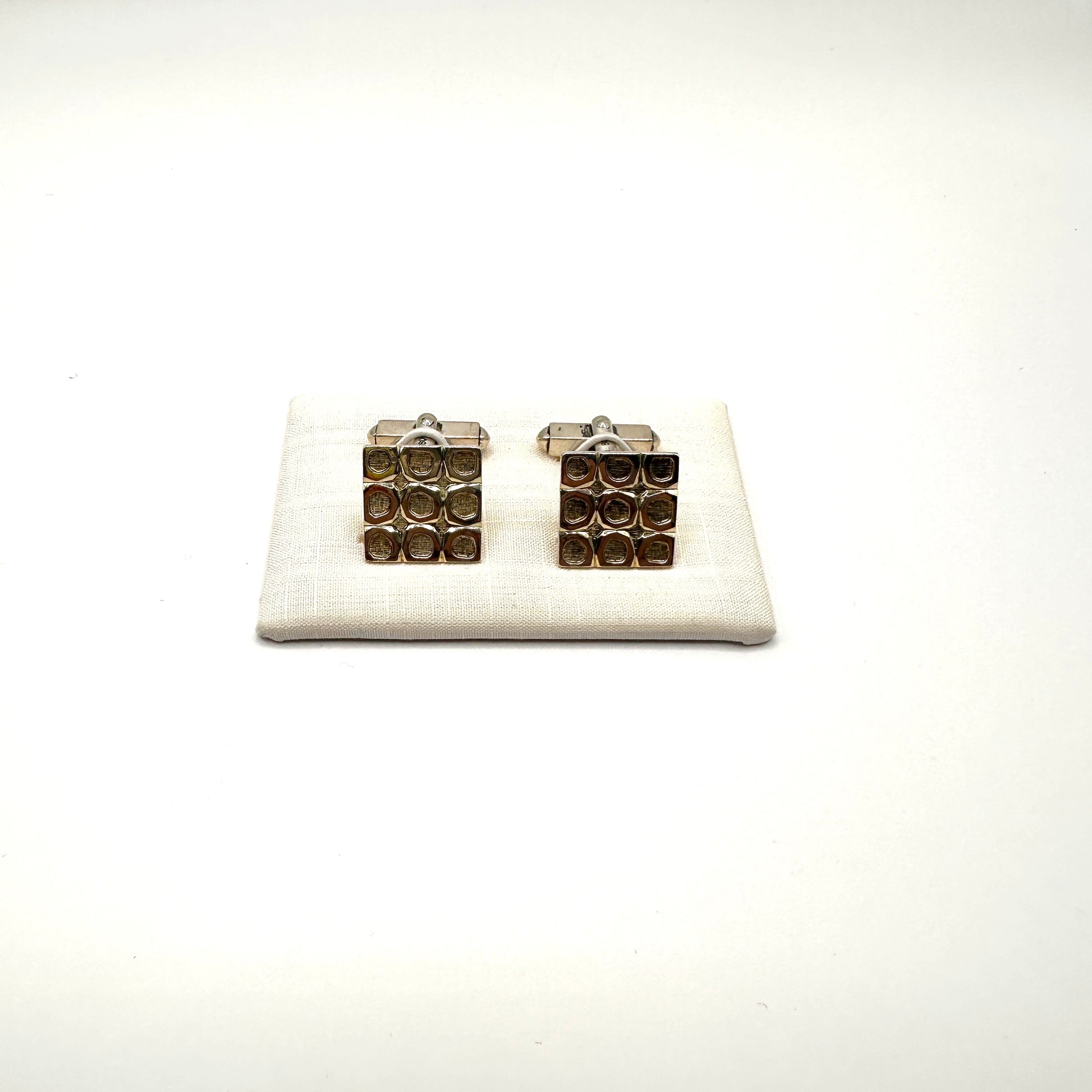 Vintage Manschettenknopf 800er Silber Reliefmuster