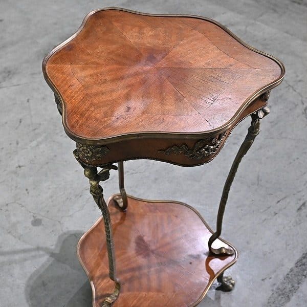 Vintage Beistelltisch mit Engel und Messing, Mahagoni, Katzenschnitzerei, Europäisch
