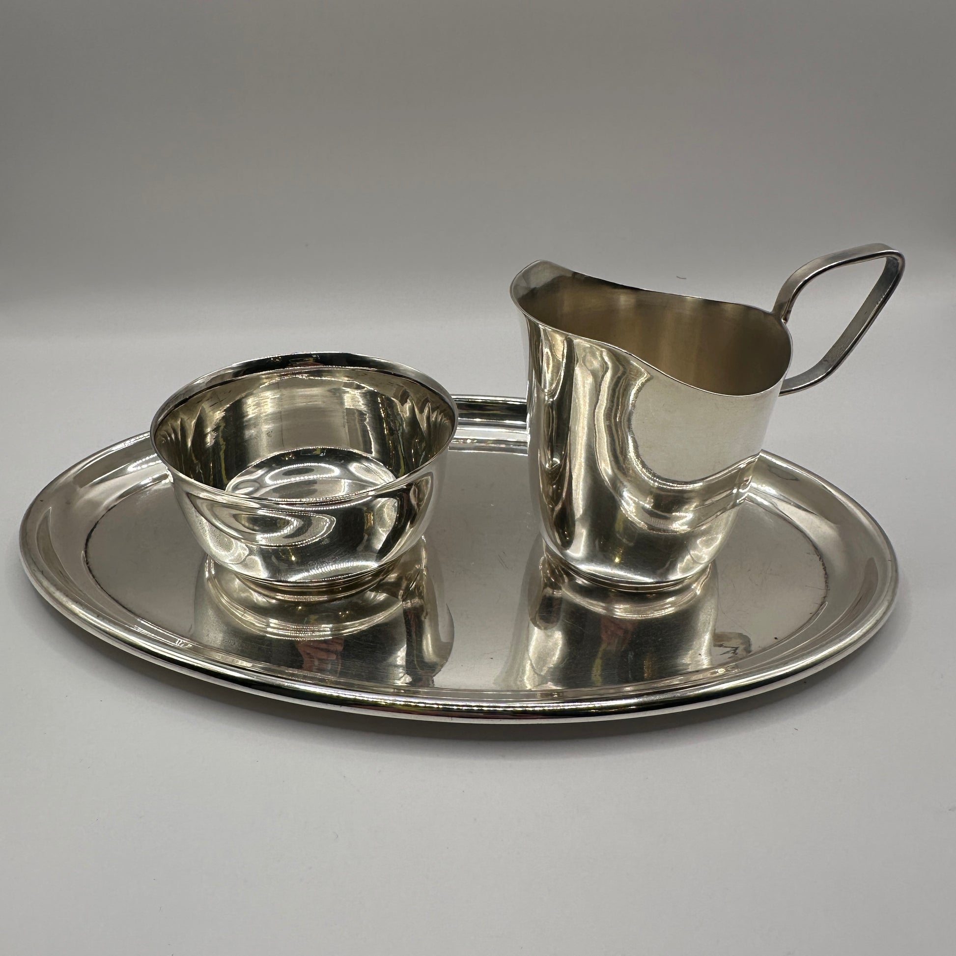 Silbernes Tee-/Servier-Set mit Tablett, Schale und Kännchen Set von 2