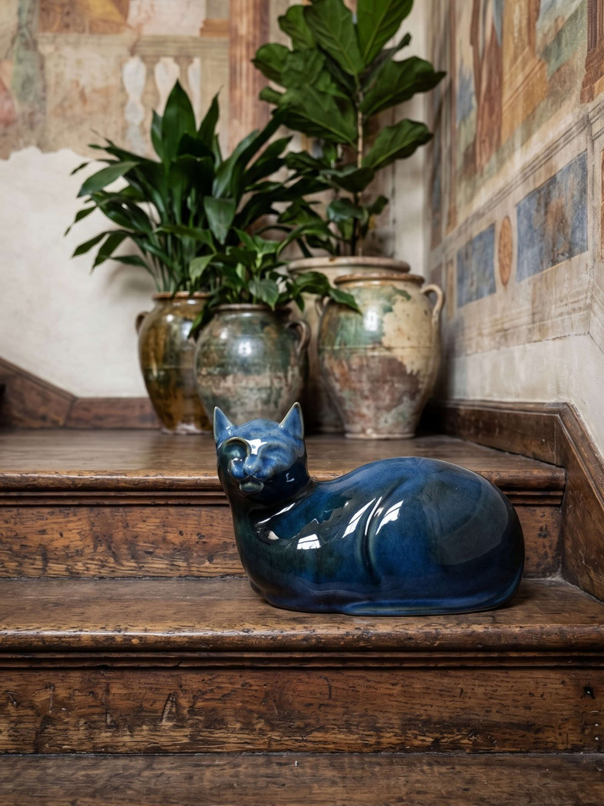 Vintage Skulptur "Liegende Katze" von Virebent, Porzellan Blau