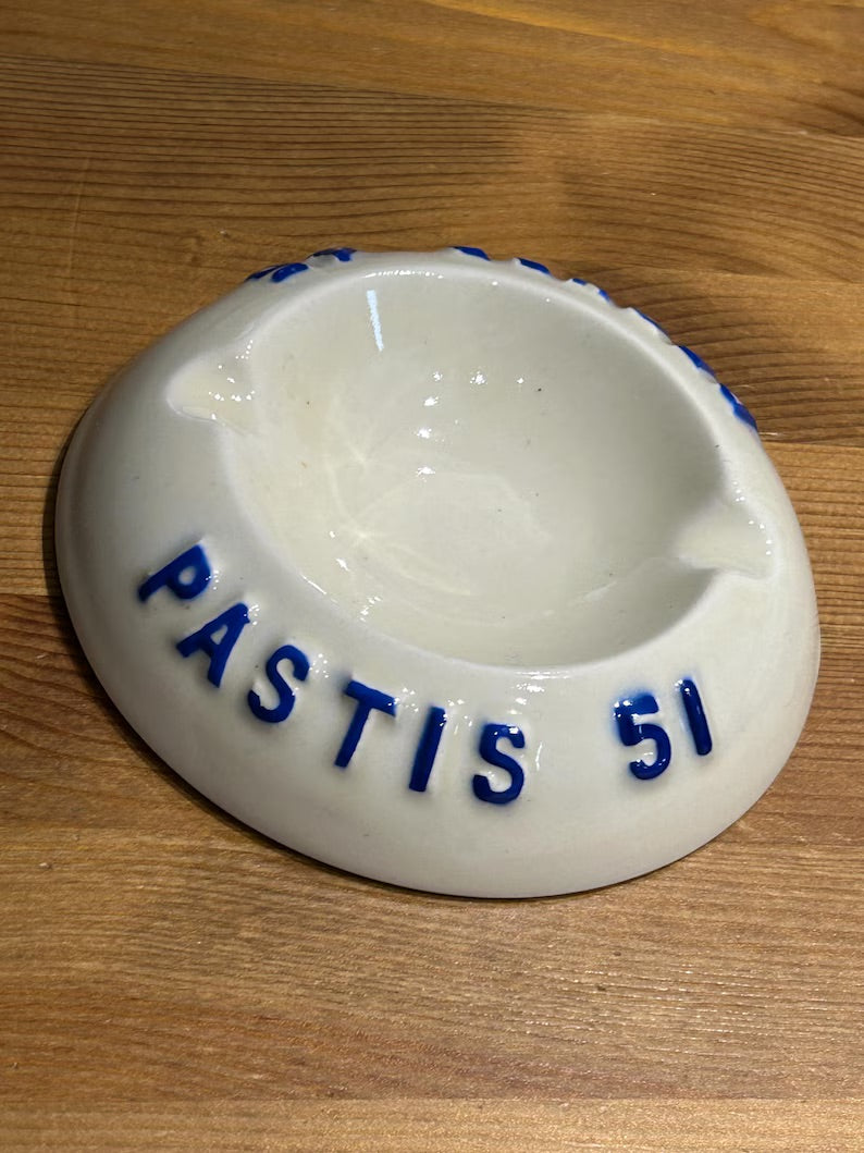 Vintage Aschenbecher "Pastis 51 – Pernod 45" Porzellan Moulin des Loups