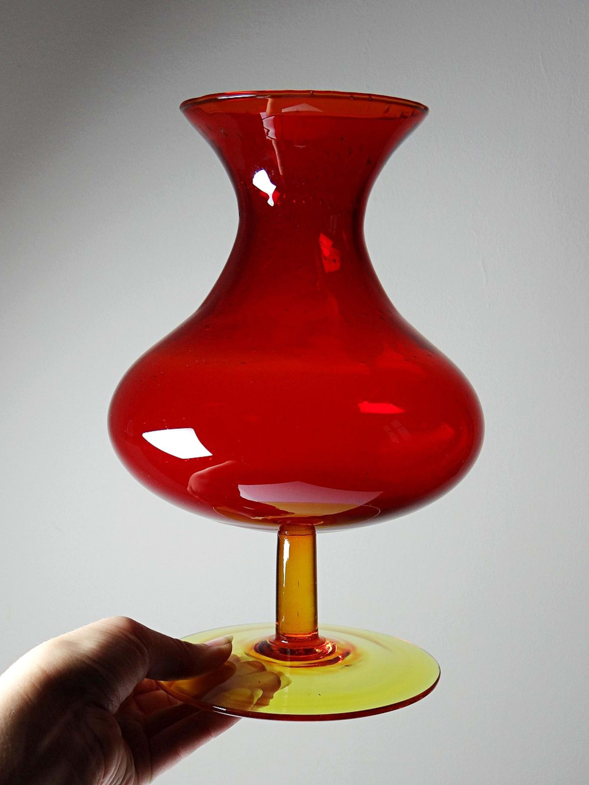 Vintage Vase Glas rot-gelb mit Blasendekor, 1960er Jahre