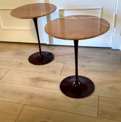 Vintage Beistelltisch Tulip von Eero Saarinen für Knoll International Bordeauxrot Marmor
