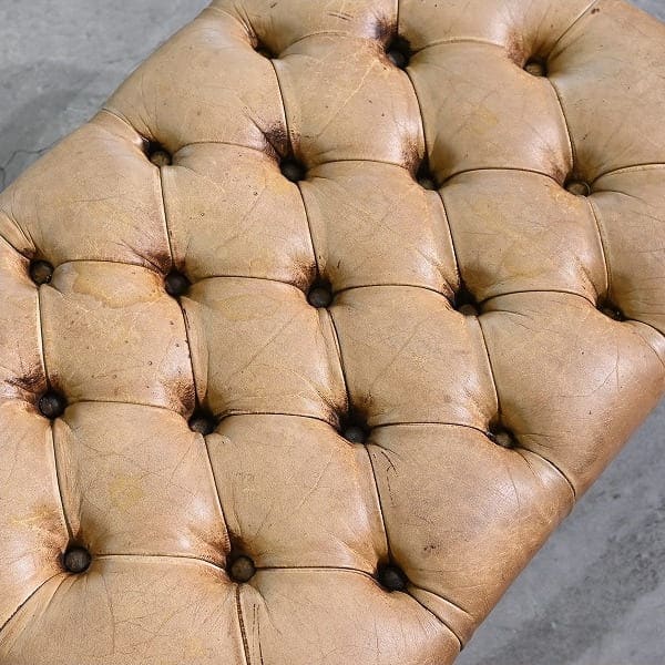 Vintage Sessel mit Ottoman Set von 1, britischer Stil, Leder, hohe Rückenlehne, gebraucht