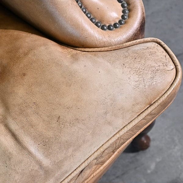 Vintage Sessel mit Ottoman Set von 1, britischer Stil, Leder, hohe Rückenlehne, gebraucht