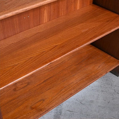 Vintage Bücherregal RY8 von Hans J. Wegner für Ry Mobler