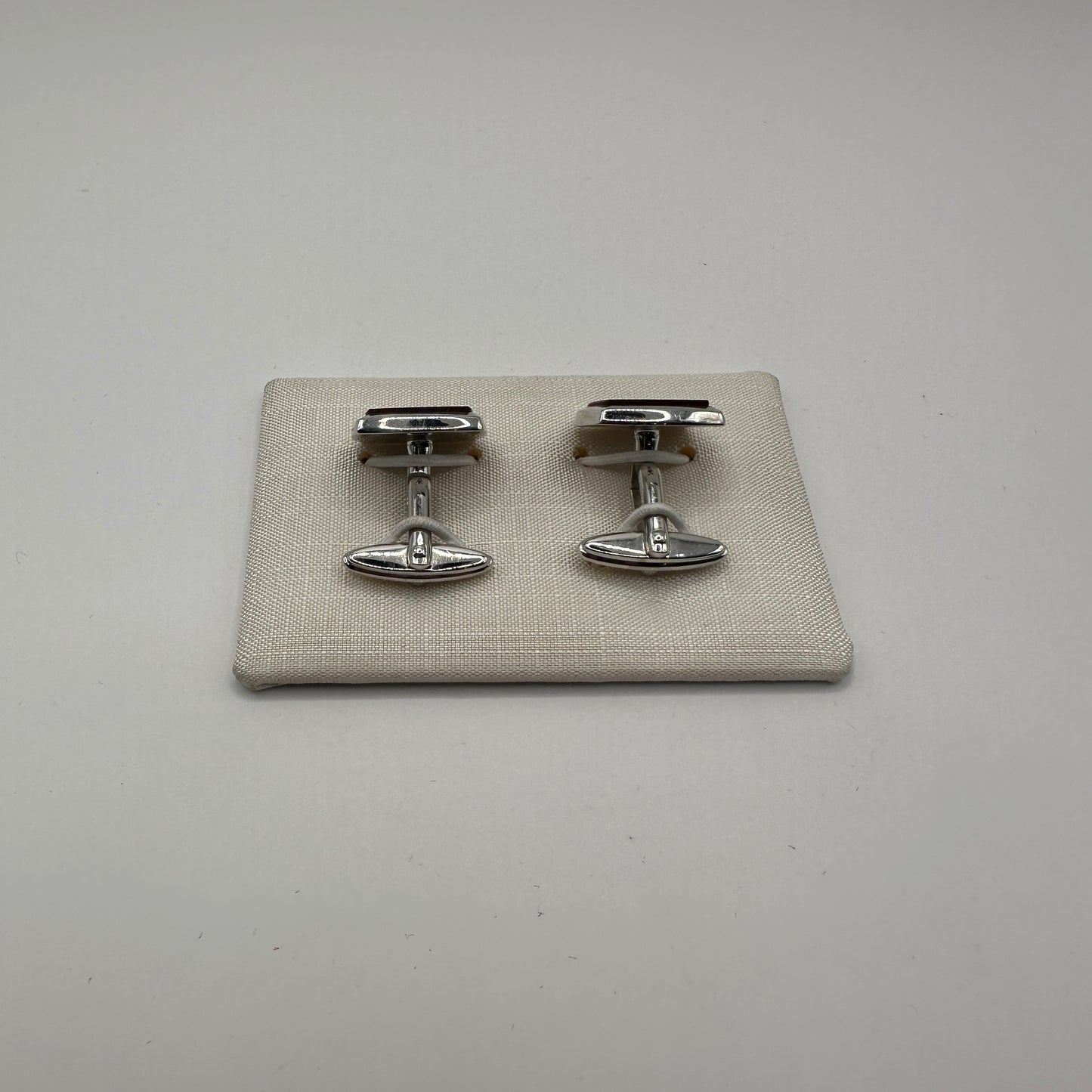 Vintage Manschettenknopf mit tiefrotem Intarsienstein aus 925 Sterling Silber