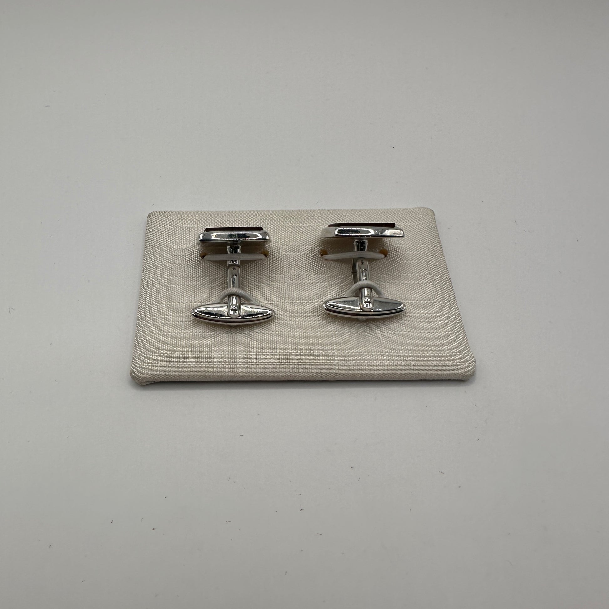 Vintage Manschettenknopf mit tiefrotem Intarsienstein aus 925 Sterling Silber