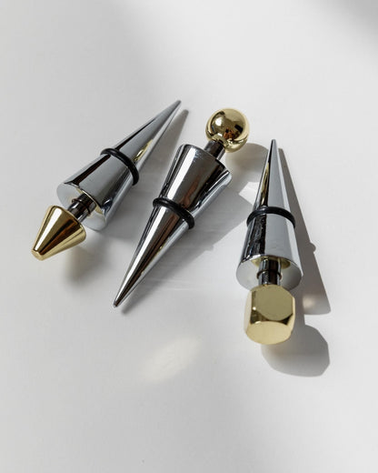 Vintage Flaschenverschluss Set von 3 geometrisch konisch mit goldenen Spitzen, Italien 1980er