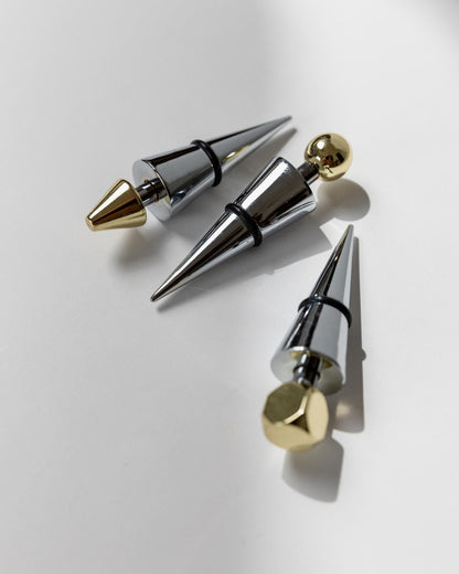 Vintage Flaschenverschluss Set von 3 geometrisch konisch mit goldenen Spitzen, Italien 1980er