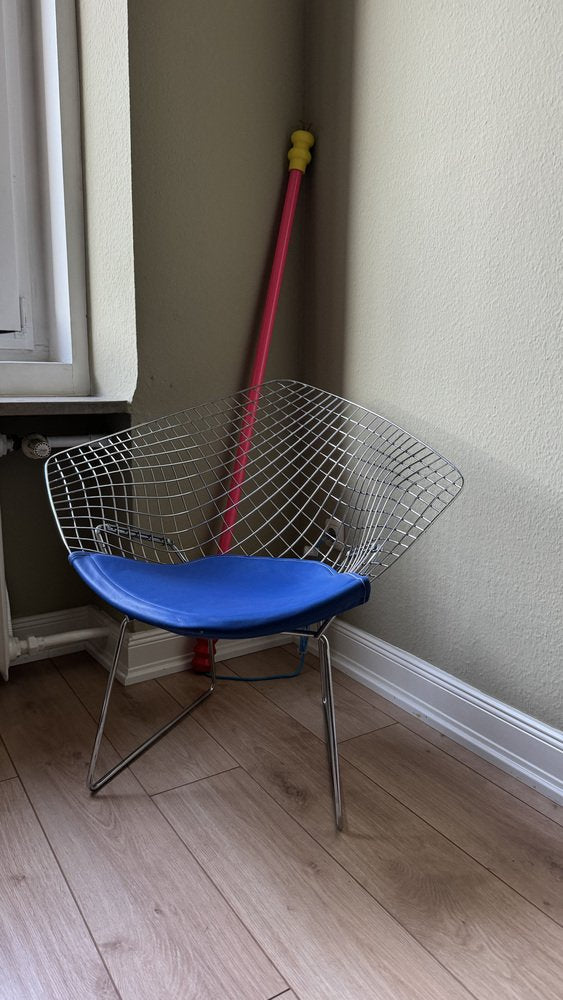 Diamond Chair von Harry Bertoia für Knoll mit blauem Sitzkissen