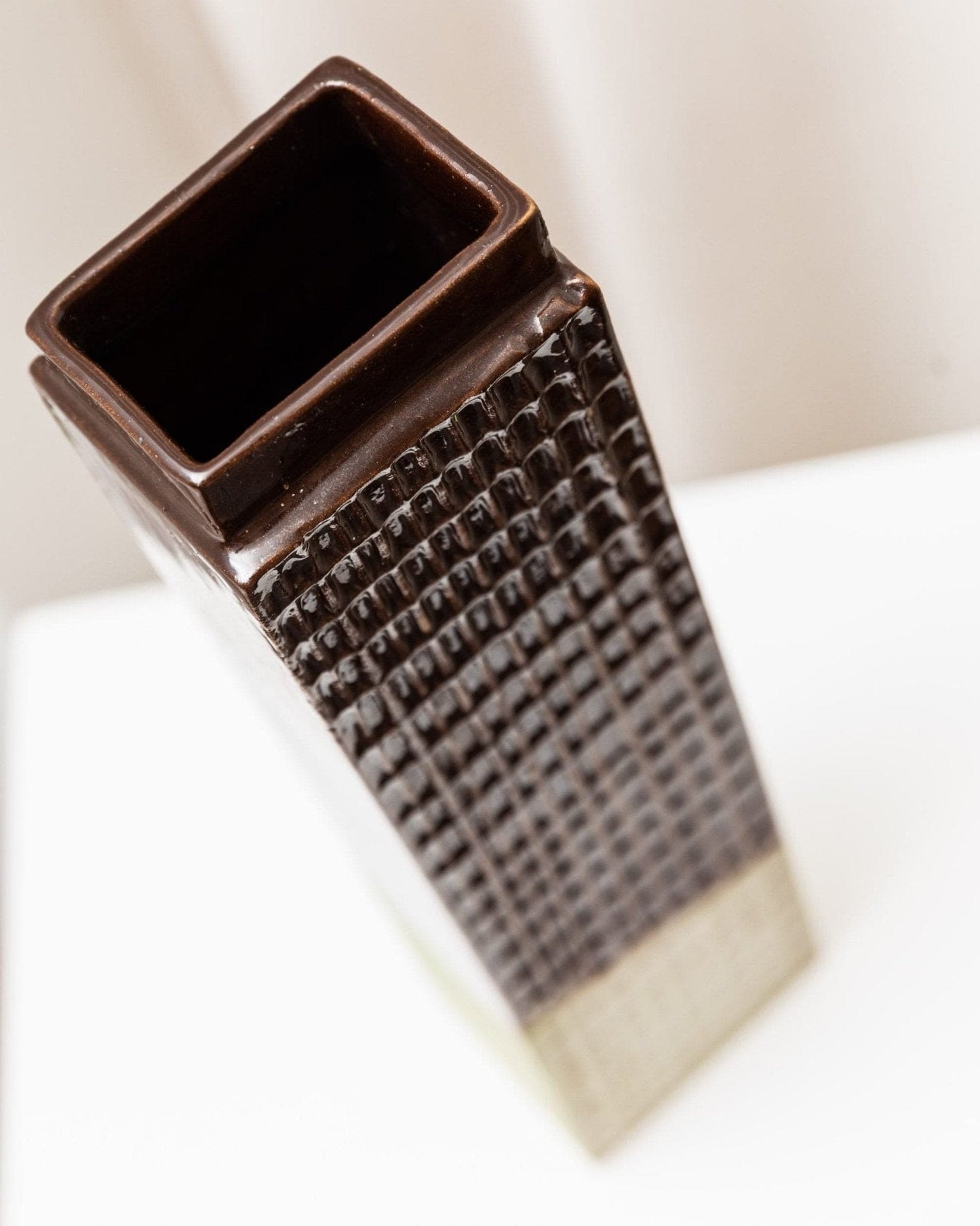 Vintage Vase Skyscraper Keramik Braun Tschechisches Design 1960er