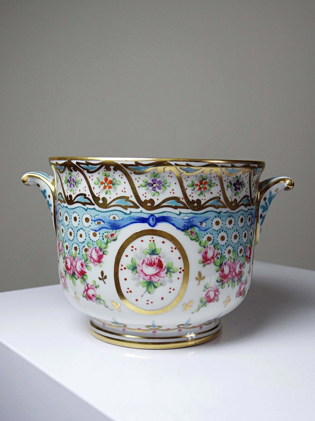 Vintage Porzellan-Übertopf von M. Carpezat Limoges, handbemalt, Art Nouveau