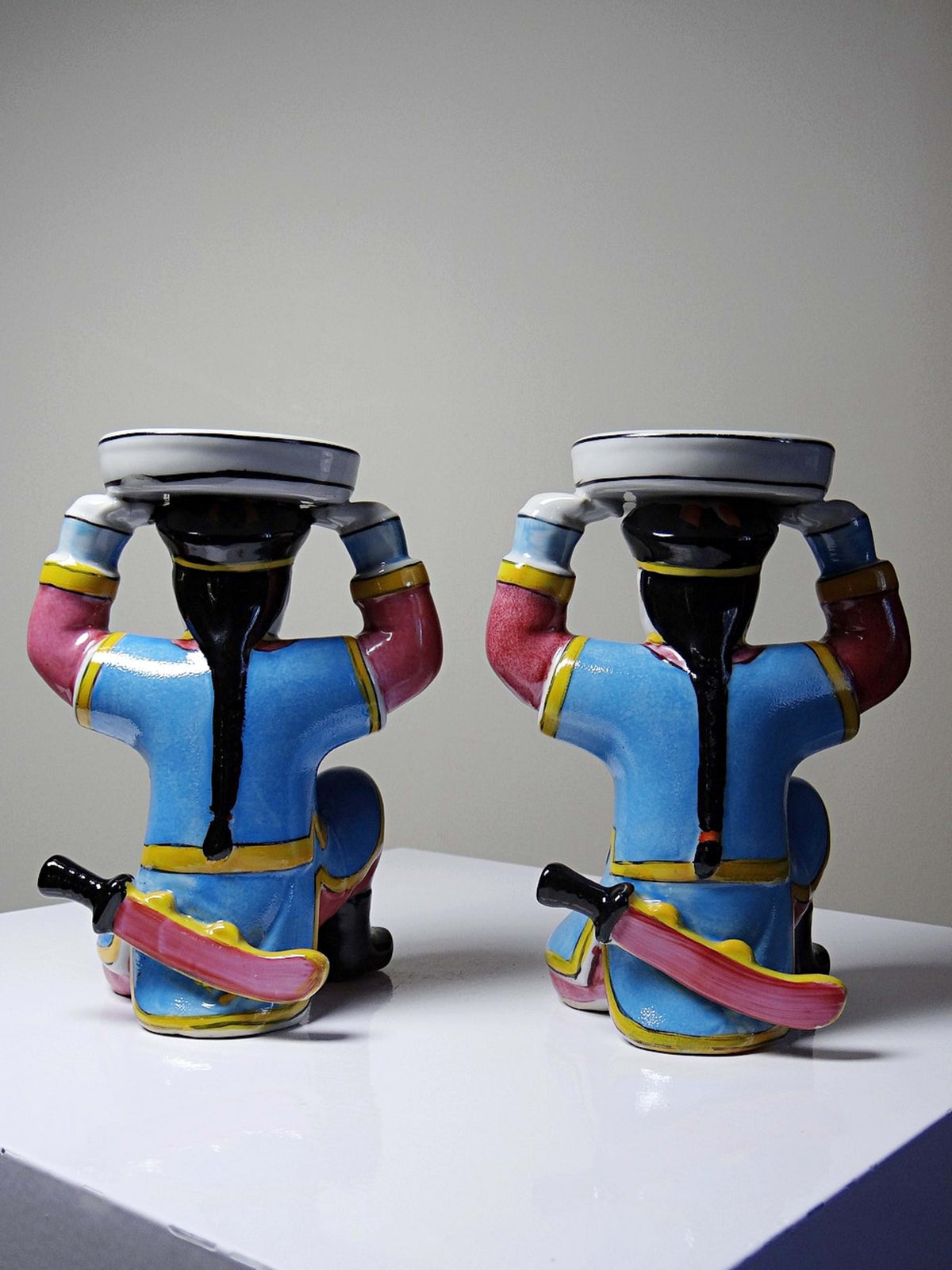 Set von 2 Vintage Kerzenhalter aus bunt bemaltem chinesischem Porzellan