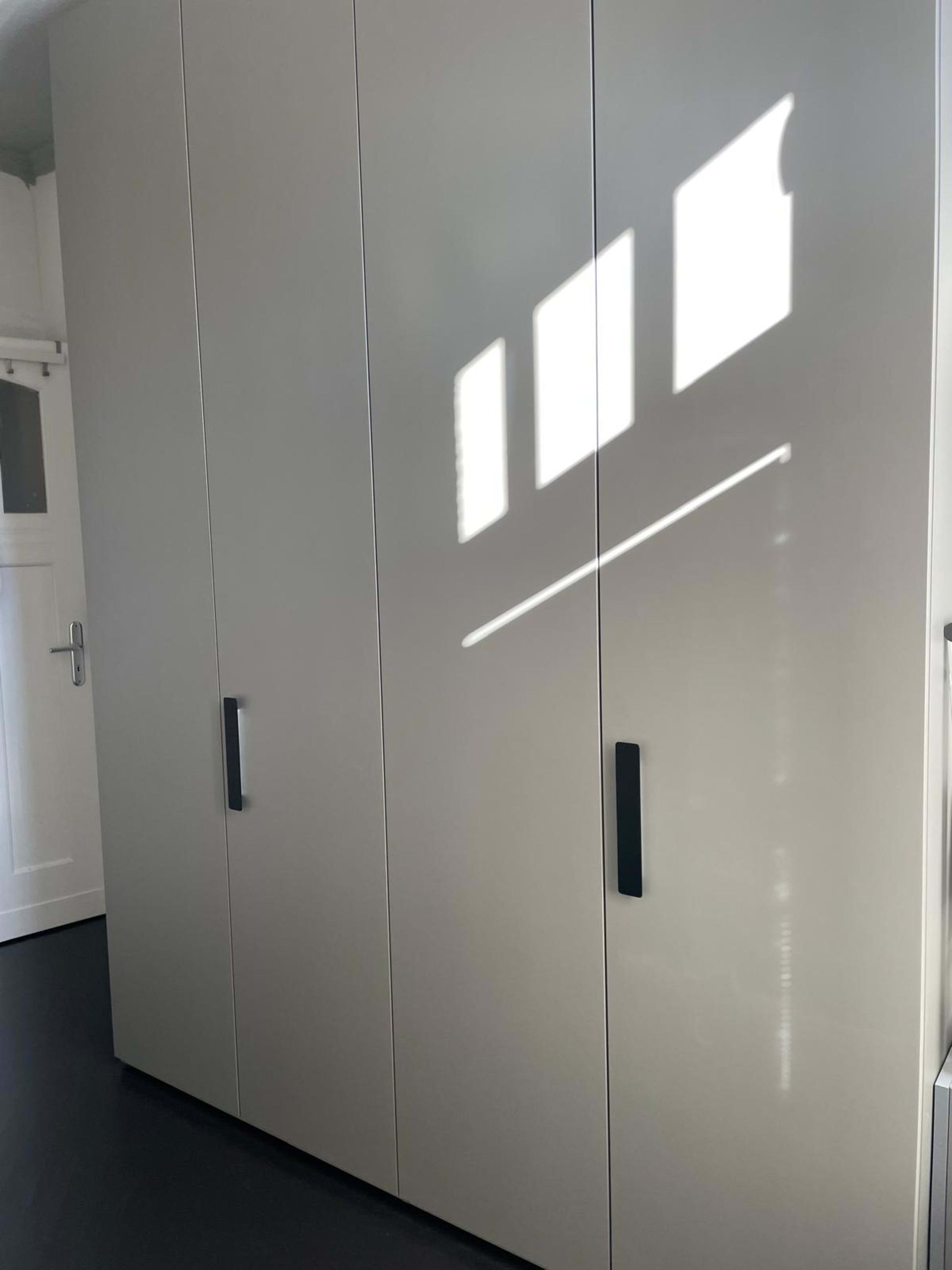 Vintage Kleiderschrank Base von Rolf Heide für interlübke Mattlack silbergrau