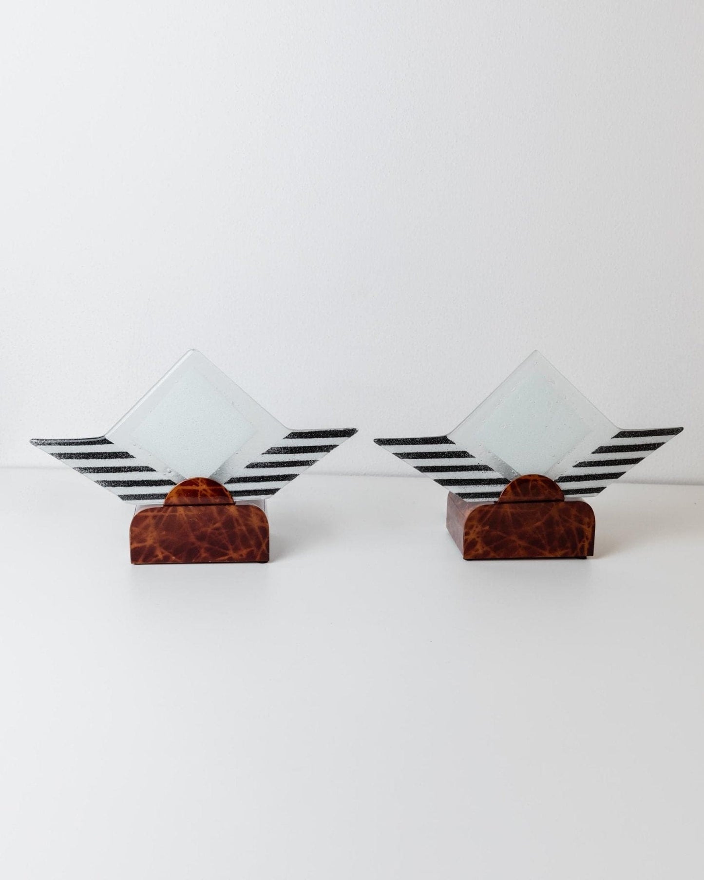 Lampe de table vintage en verre de Murano, support sculptural en métal marron, Italie, années 1980, lot de 2