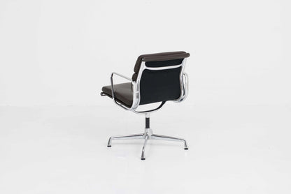 Vintage Bürostuhl EA 217 Soft Pad von Charles und Ray Eames für Vitra dunkelbraunes Leder