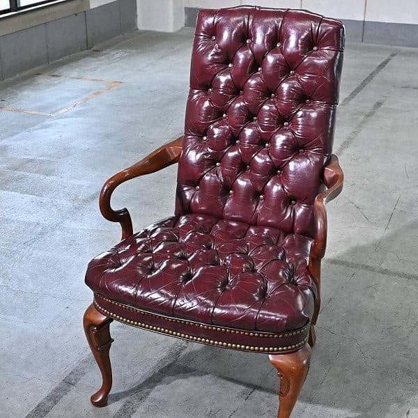Vintage Sessel Chesterfield Highback von unbekannt für unbekannt, Einzelstück, Knopfheftung