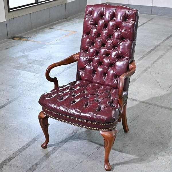 Vintage Sessel Chesterfield Highback von unbekannt für unbekannt, Einzelstück, Knopfheftung