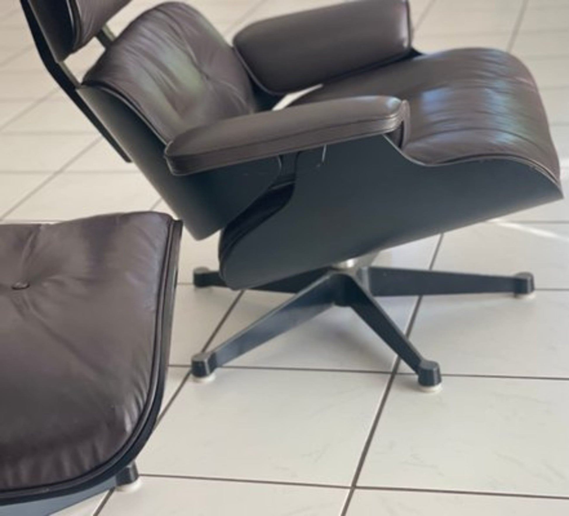 Vintage Lounge Sessel Set von 2 von Charles und Ray Eames für Herman Miller schwarz