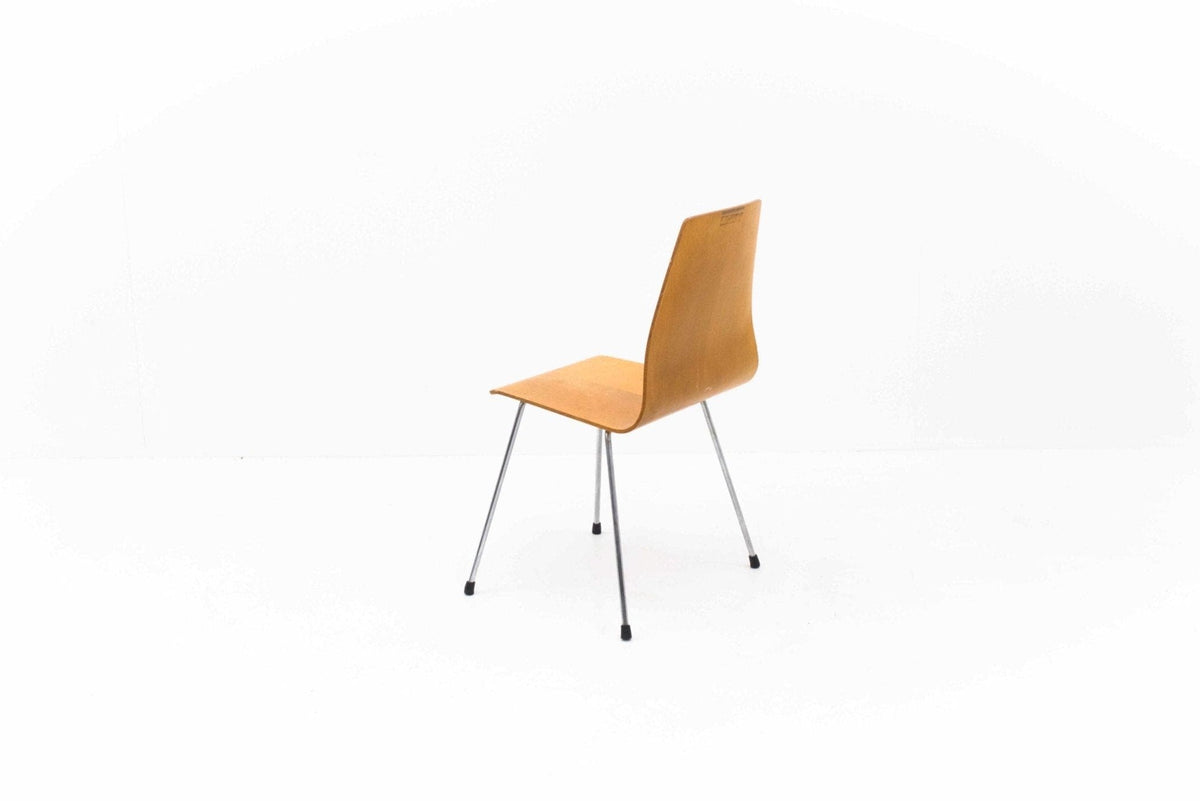 Lot de 2 chaises en bois vintage Suisse