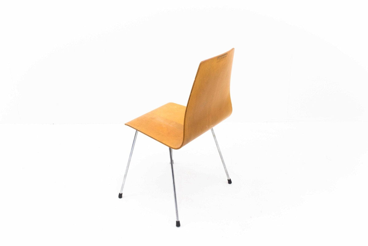 Lot de 2 chaises en bois vintage Suisse
