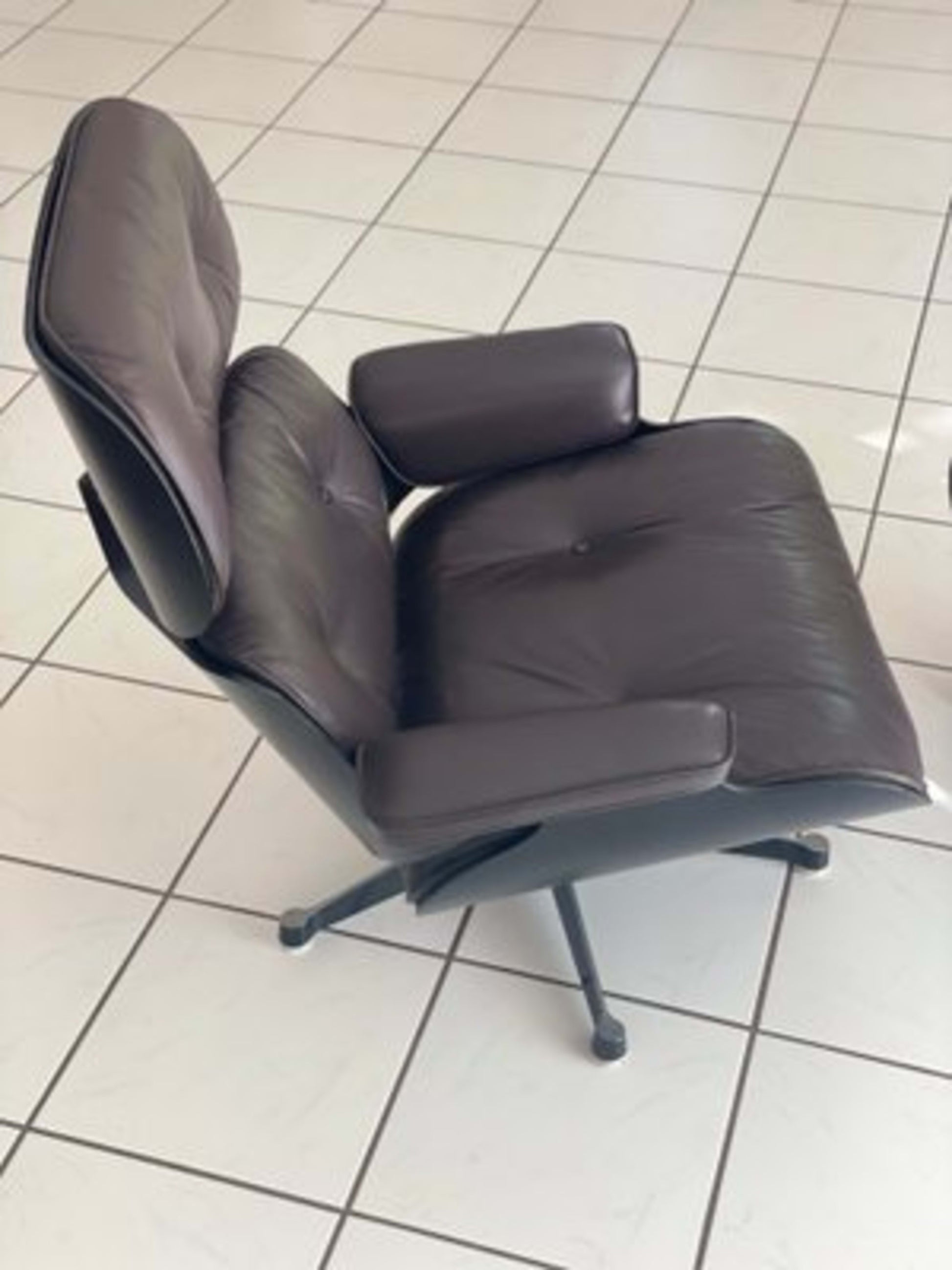 Vintage Lounge Sessel Set von 2 von Charles und Ray Eames für Herman Miller schwarz