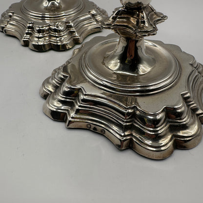 Vintage Kerzenhalter Set von 2 barocke Silberschmiedearbeit schwer gestufter Sockel