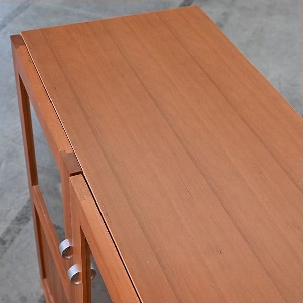 Vintage Schrank Kirschholz mit Glastüren, Stauraum und Regalböden, gebraucht