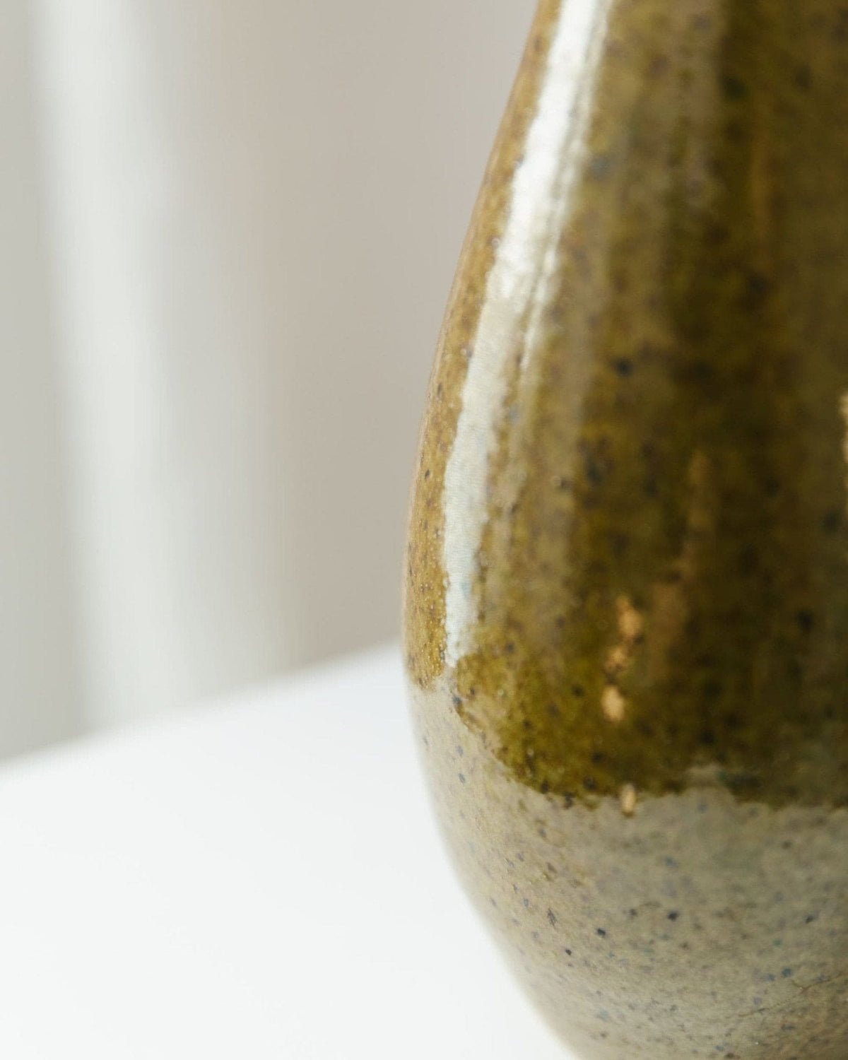Vase vintage Coswig VEB en céramique fait main en Allemagne