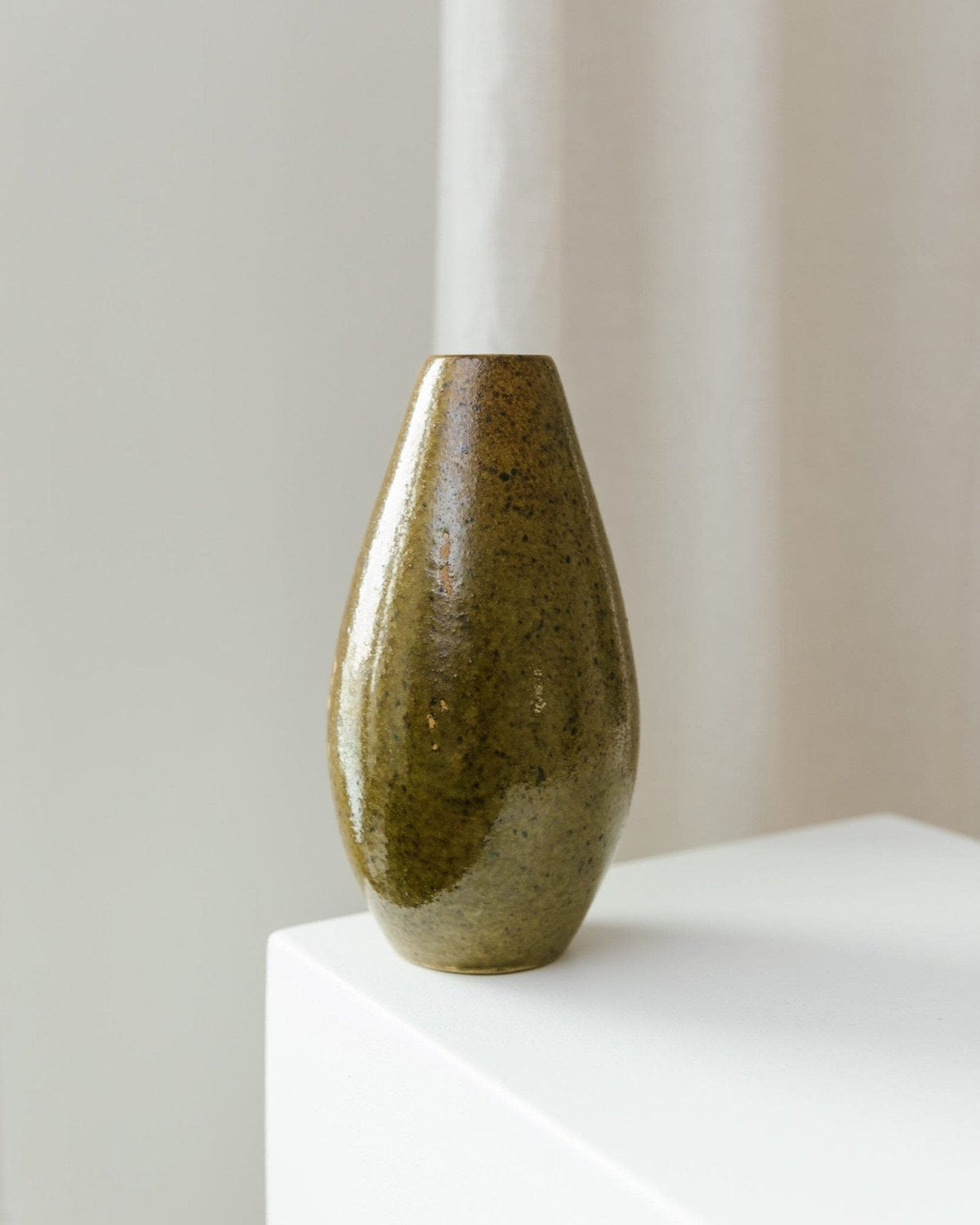 Vase vintage Coswig VEB en céramique fait main en Allemagne