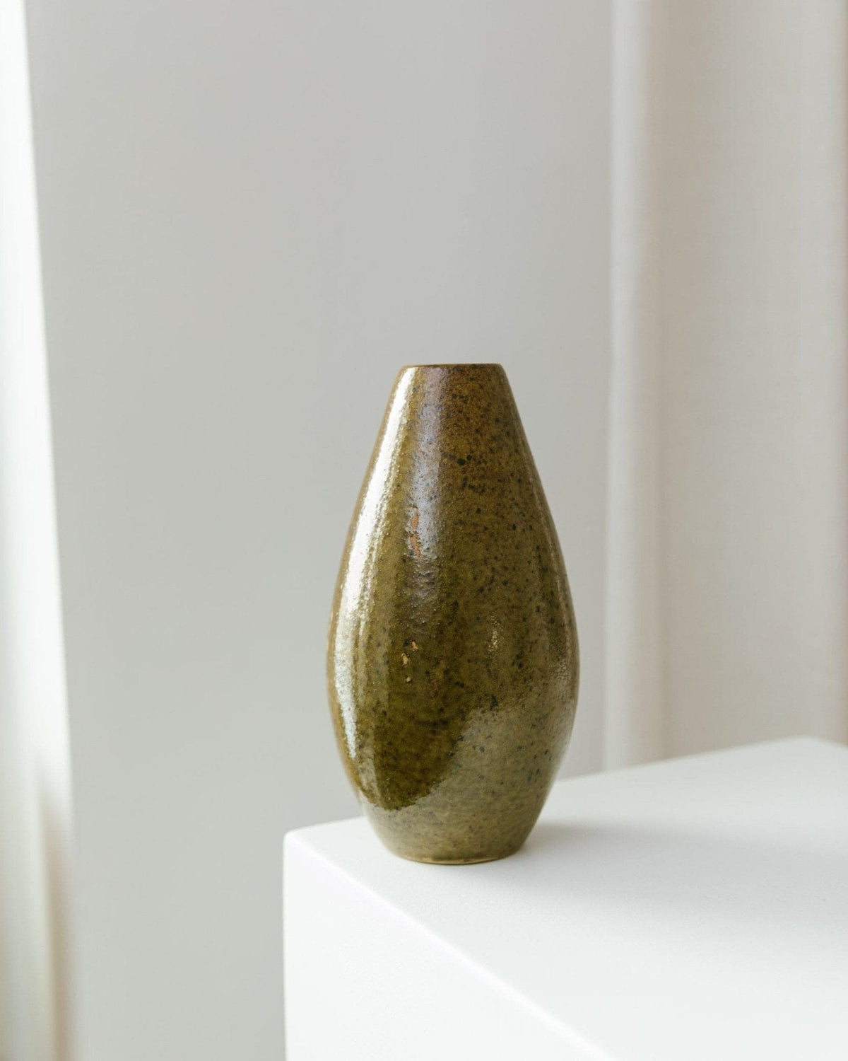 Vase vintage Coswig VEB en céramique fait main en Allemagne
