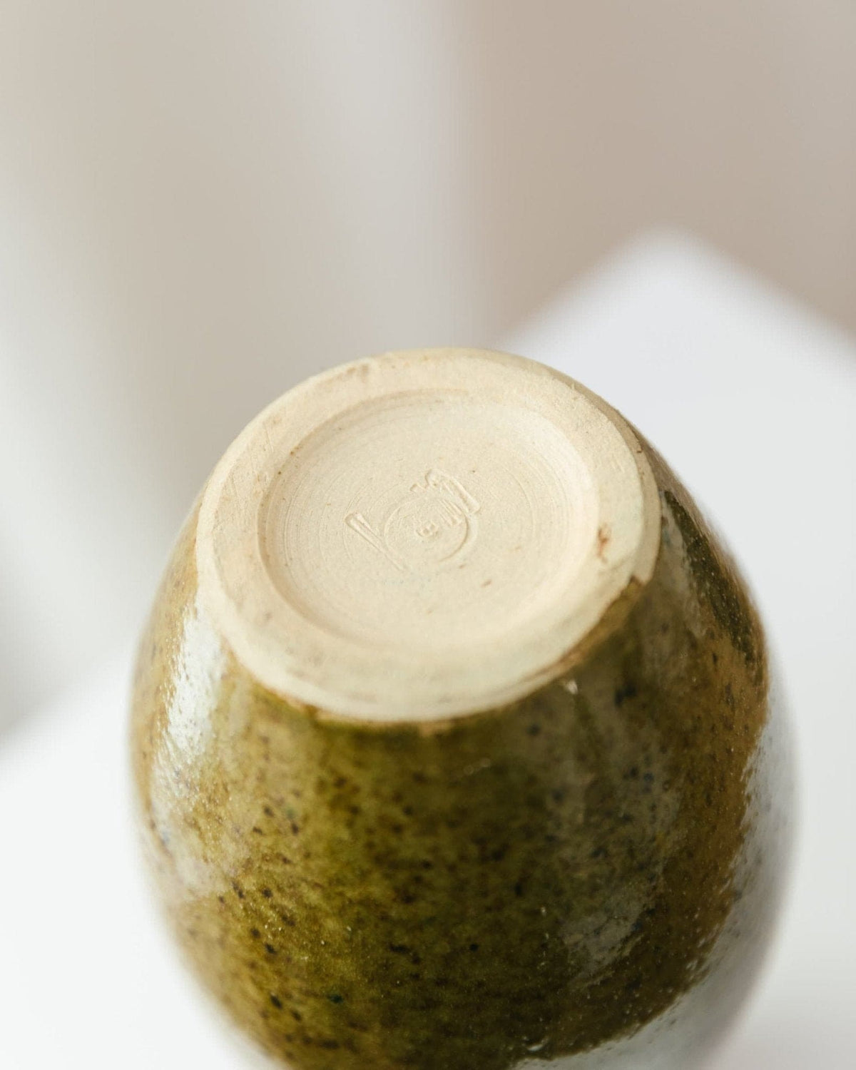 Vase vintage Coswig VEB en céramique fait main en Allemagne