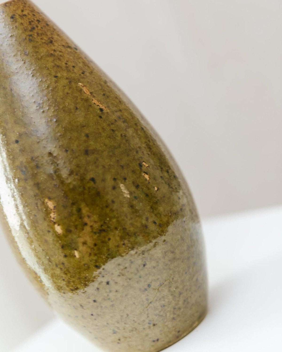 Vase vintage Coswig VEB en céramique fait main en Allemagne