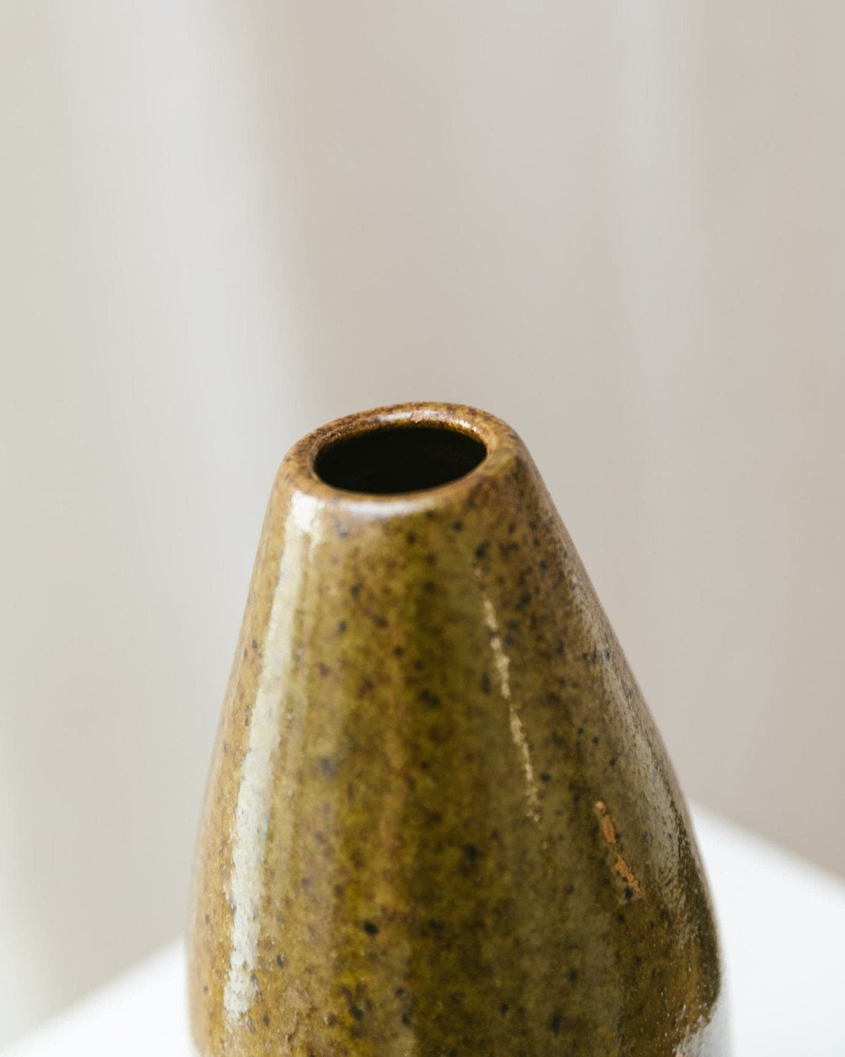 Vase vintage Coswig VEB en céramique fait main en Allemagne