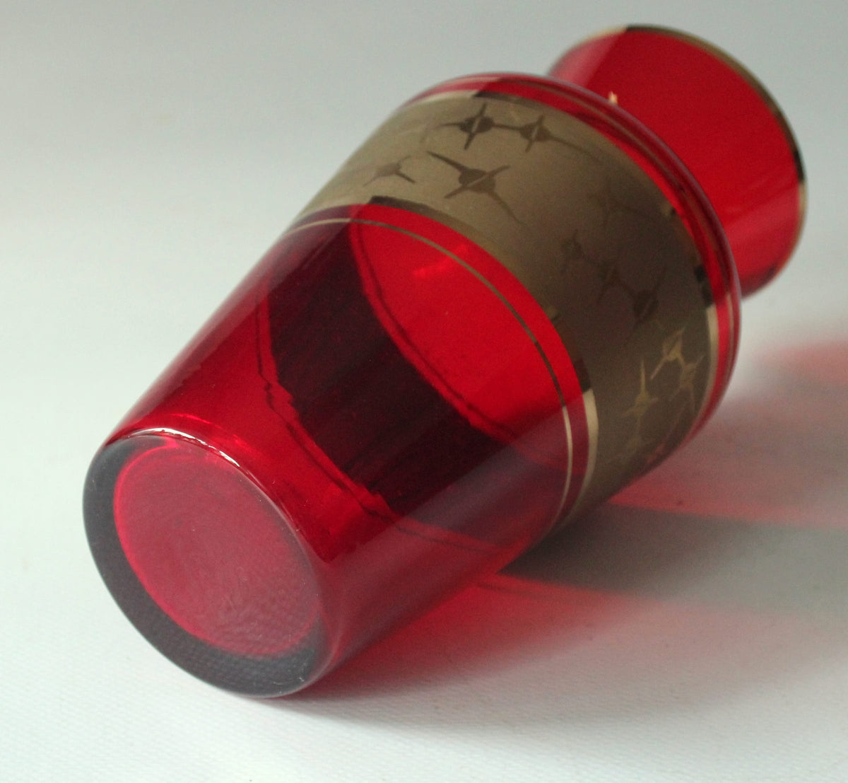 Vintage Vase "Böhmisches Glas" Rubinrot mit Goldakzenten