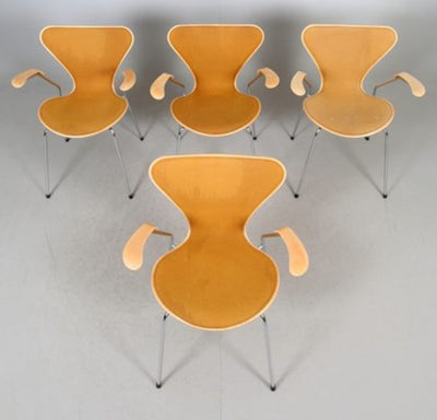 Vintage Sjuan Chair Set of 4 by Arne Jacobsen for Fritz Hansen Safari-Look Bicolor Chrome Legs