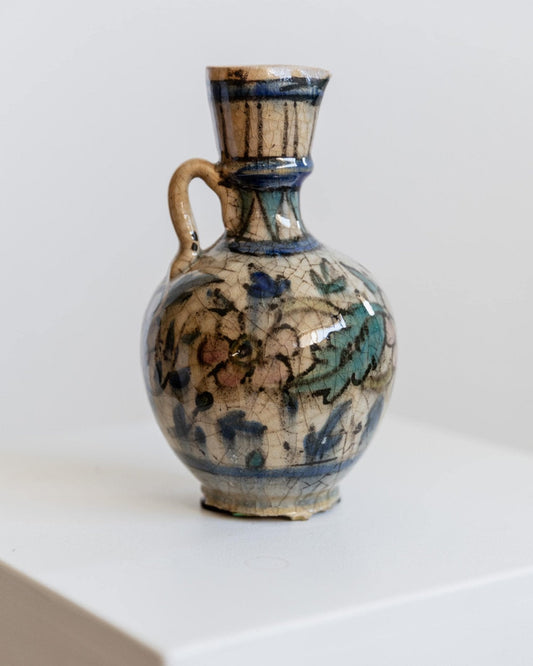 Vintage Keramikvase, handbemalt mit floralem Muster und Henkel, 18. Jahrhundert