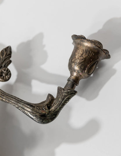 Vintage Bronze Kerzenhalter für zwei Kerzen im Art Déco Design mit floralen Verzierungen