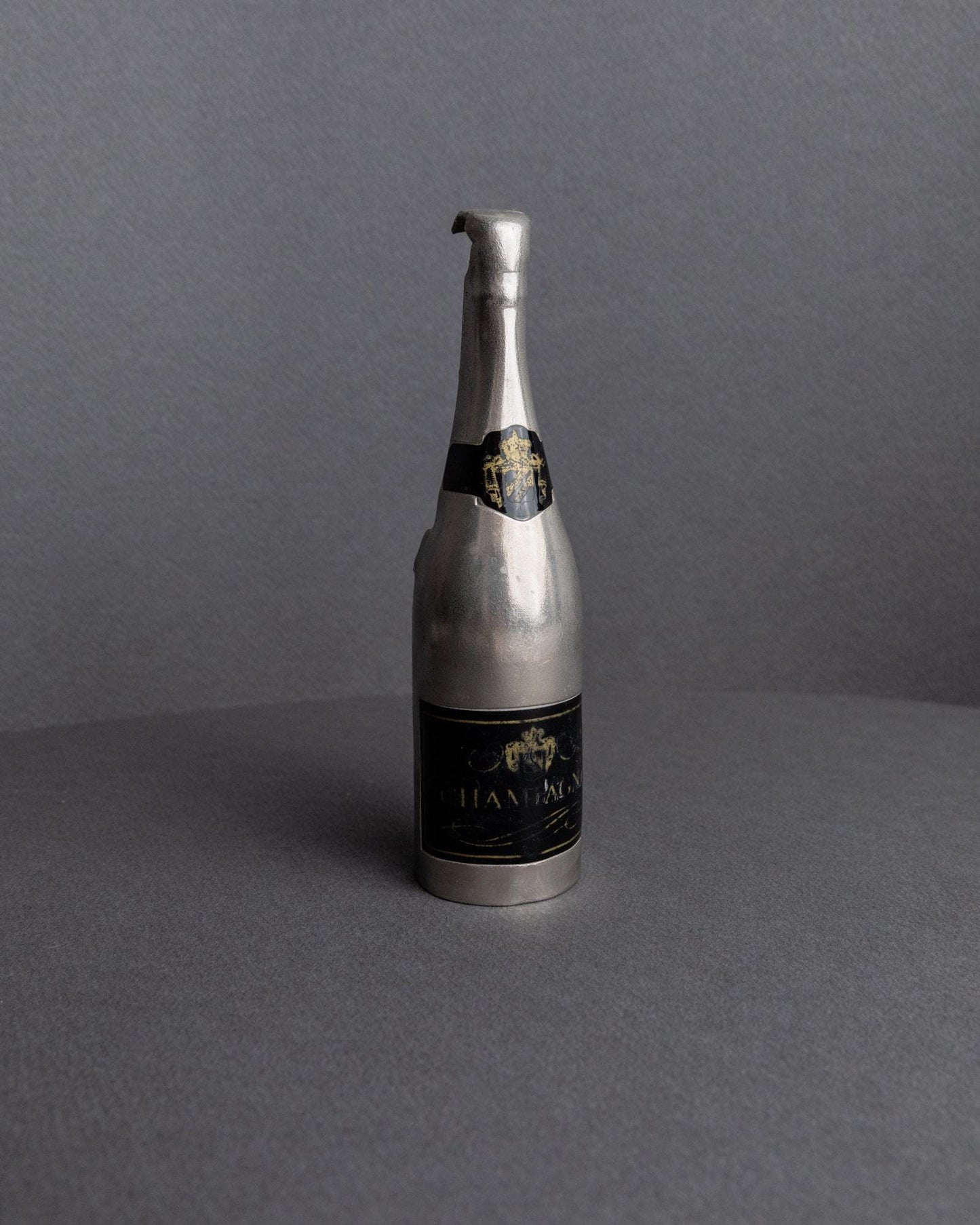 Vintage Flaschenöffner Champagnerflasche Frankreich zeitloses Baraccessoire seltenes Sammlerstück