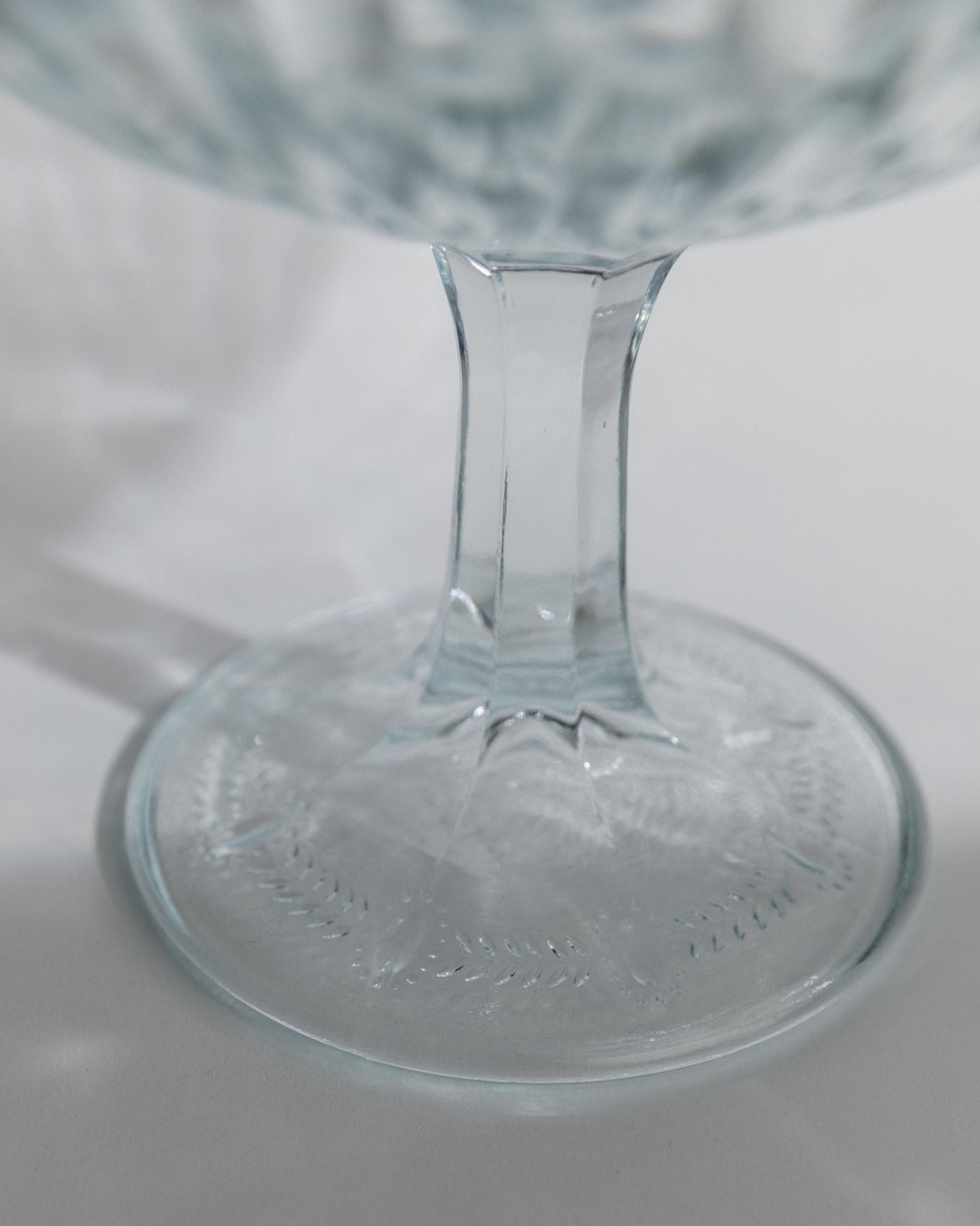 Vintage Kompottschale Pressed Glass mit Medaillonrelief von Olivia Zabkowice Glass