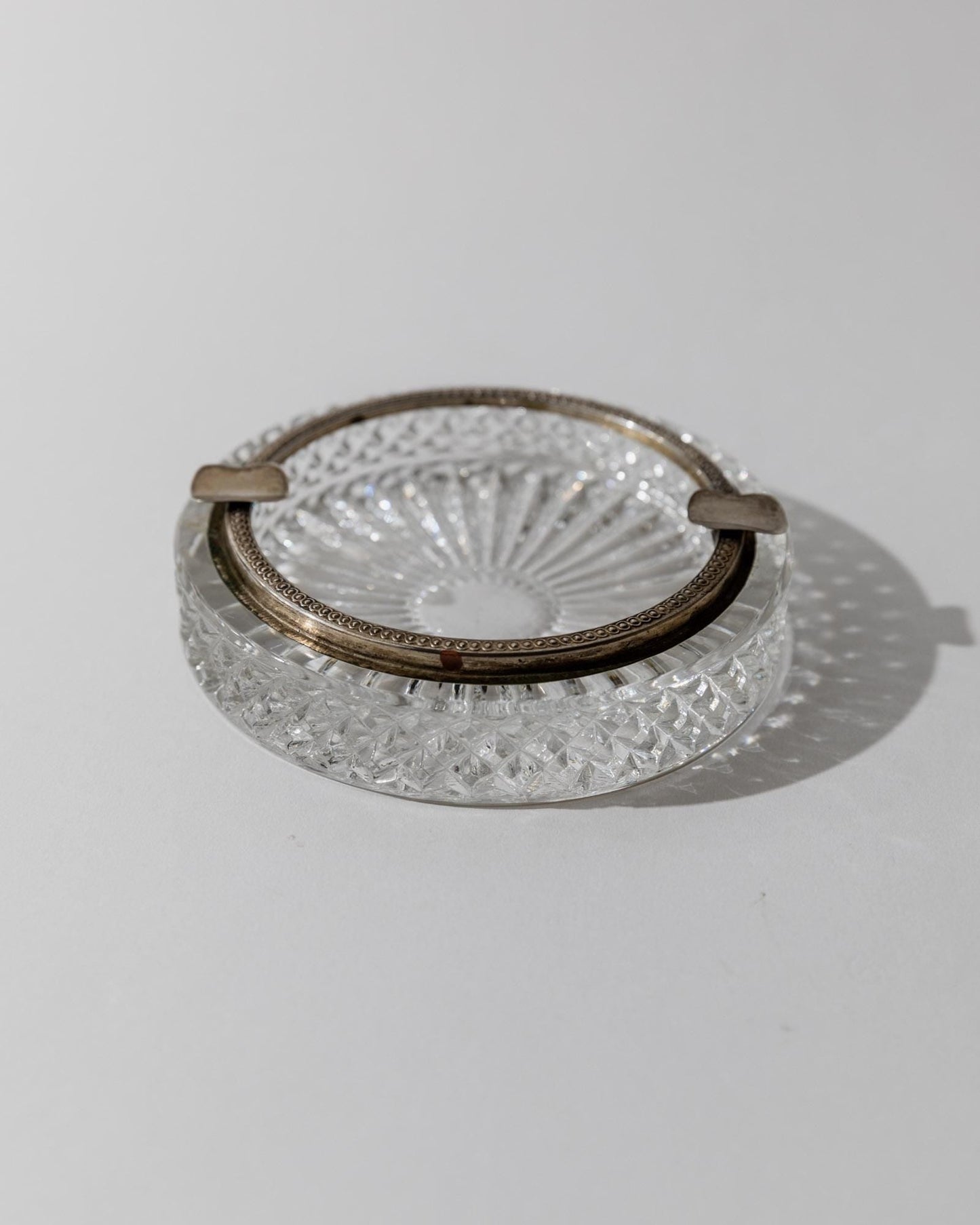 Vintage Aschenbecher Kristallglas rund mit versilbertem Rand