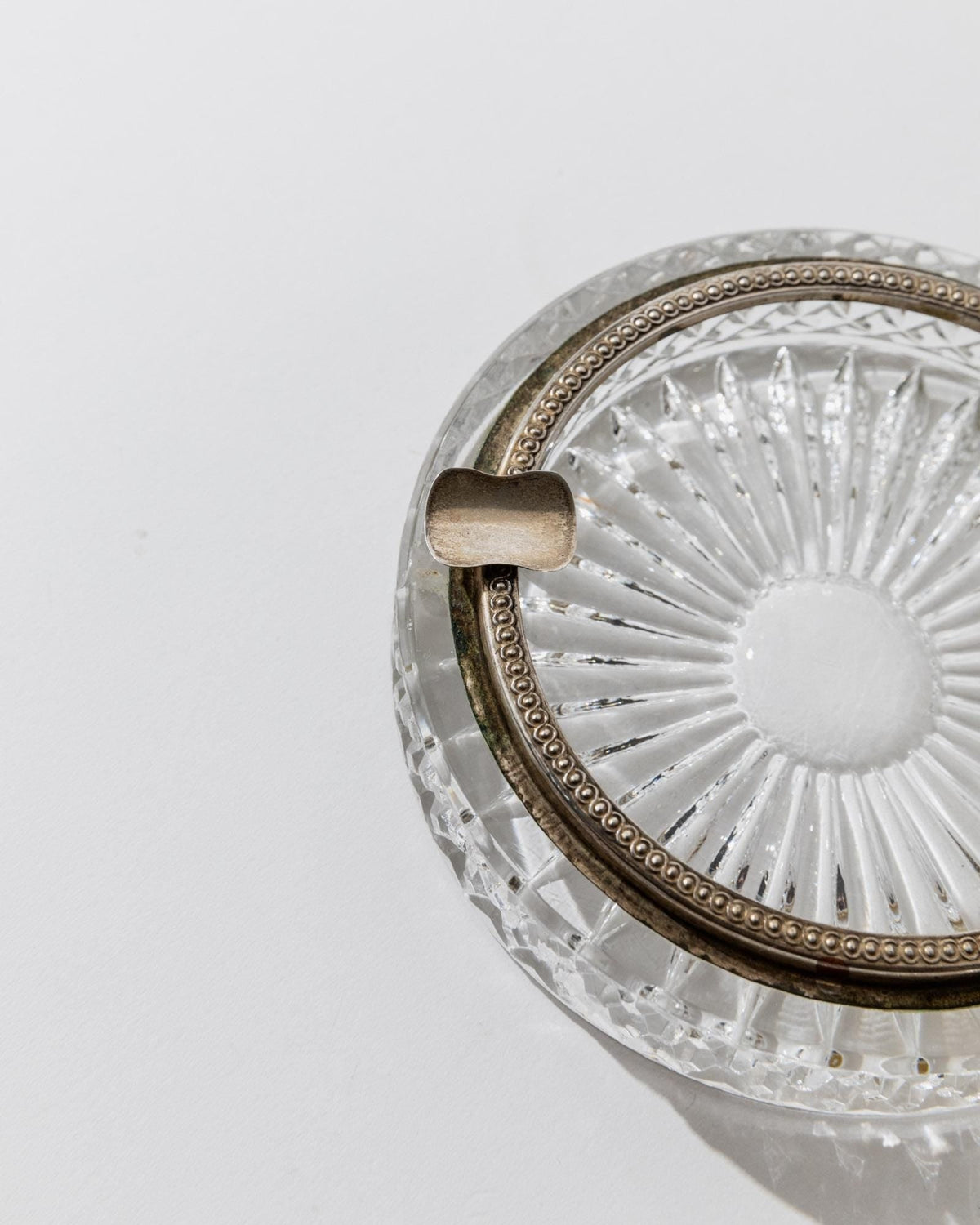 Vintage Aschenbecher Kristallglas rund mit versilbertem Rand