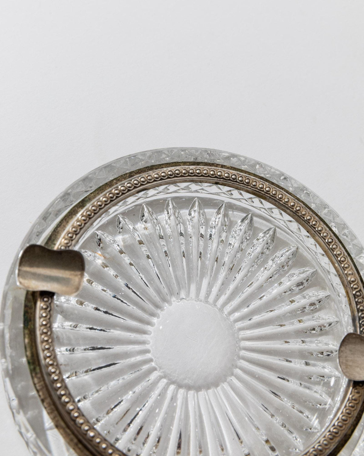 Vintage Aschenbecher Kristallglas rund mit versilbertem Rand